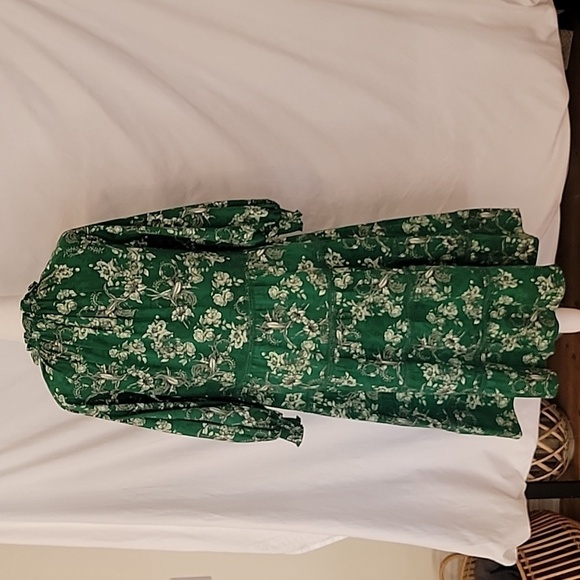 Alice + Olivia Size SP Layla Green Floral Tiered Ruffle Dress, Gently Used Cond. - Picture 8 of 16
